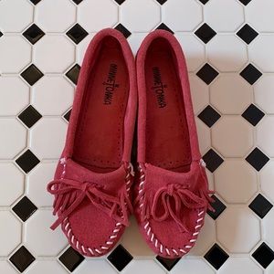 Minnetonka pink suede moccasins, never worn.  Size 8.